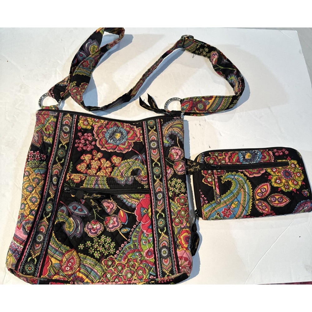 Vera Bradley‎ Black Floral Cross Body 11 Inch Bag W/ Wallet